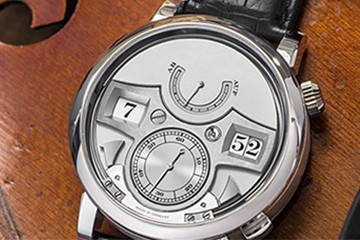 福州百达翡丽手表起雾了维修